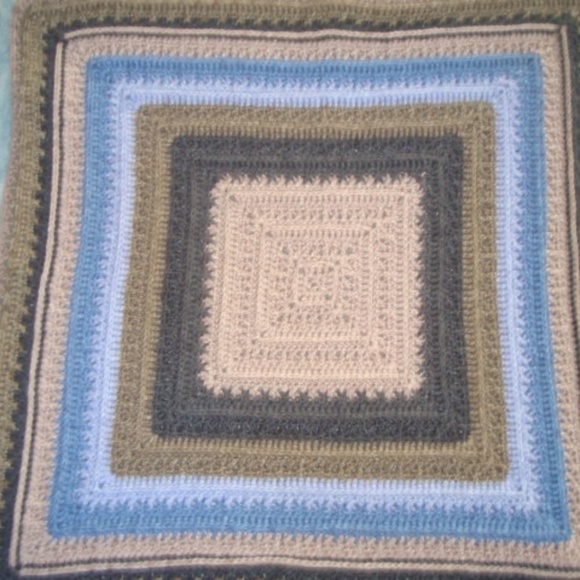 HAND CROCHET BABY BLANKET - Picture 6 of 7